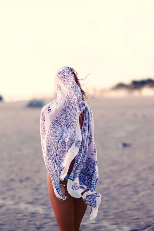 500x747, 65 Kb / платок, пляж, ноги