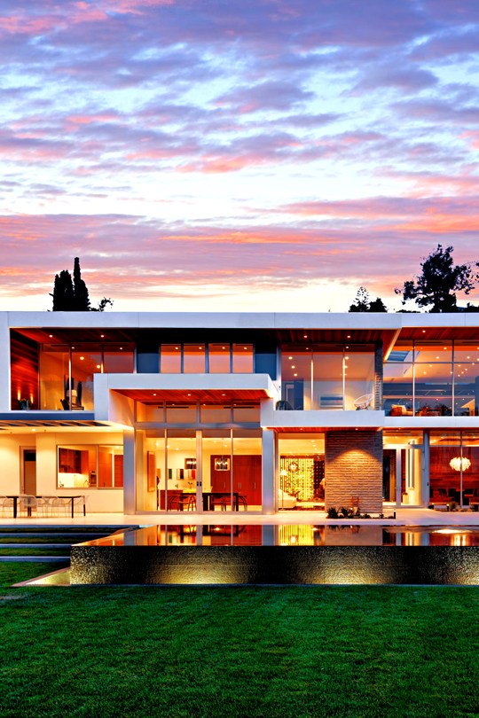 540x810, 142 Kb / архитектура, дом, стекло, зарево