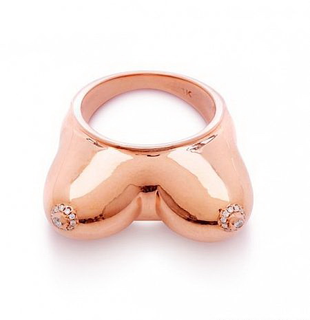 450x465, 24 Kb / кольцо, сиськи