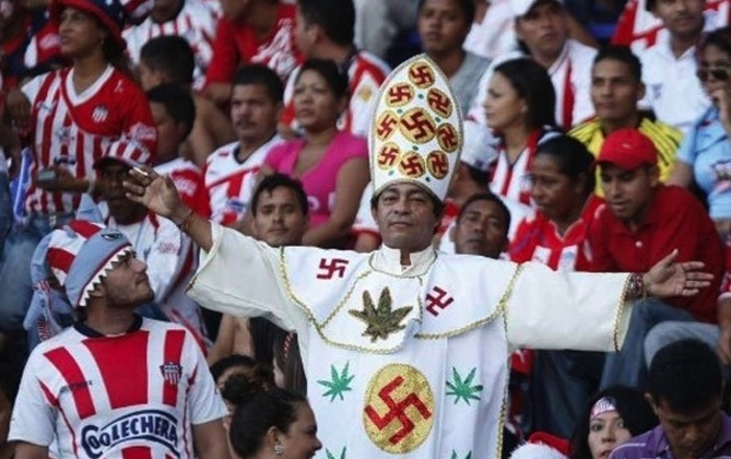 669x420, 113 Kb / пастор, свастика, каннабис