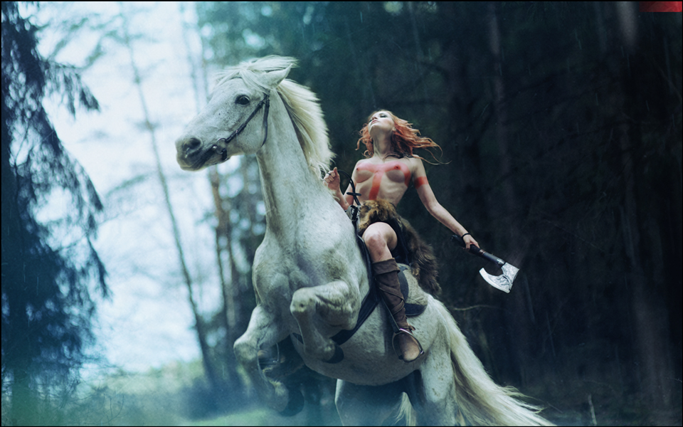 960x600, 368 Kb / andrew lucas, сиськи, рыжая, лошадь, топор