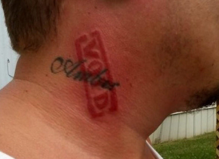 728x530, 68 Kb / шея, тату, Эмбер, погашен