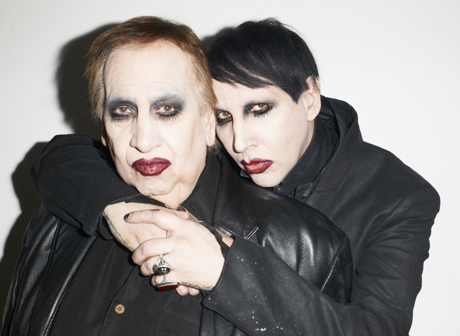 910x665, 160 Kb / отец, Мэрилин Мэнсон