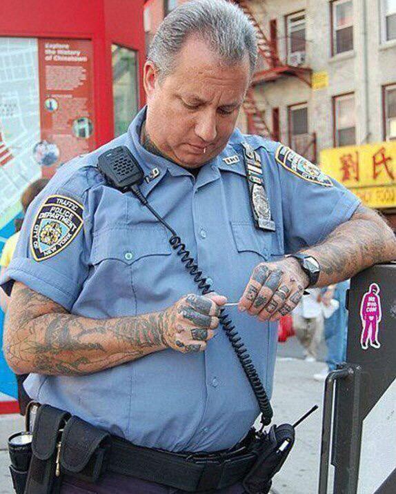 574x716, 100 Kb / милиционер, полицейский, тату, авторитет, тыкухи