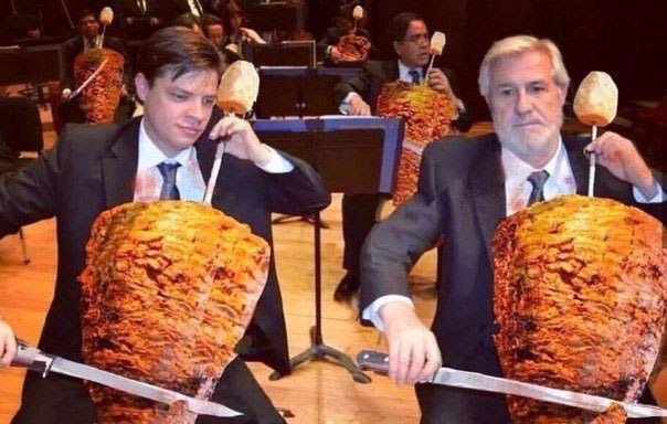 604x384, 80 Kb / Оркестр, мясное веретено, ножи