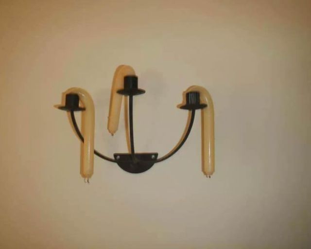 640x512, 14 Kb / свечи, стена, подсвечник