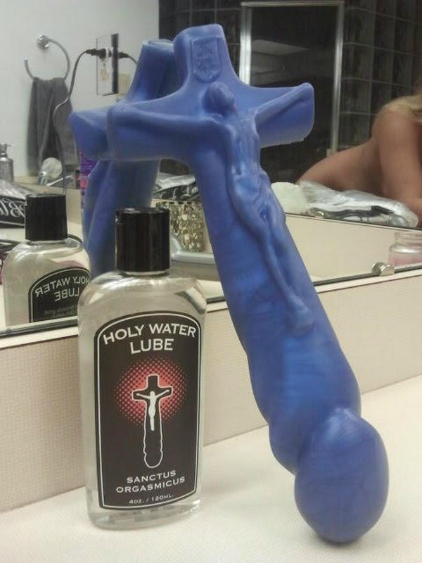 600x800, 85 Kb / дилдо, смазка