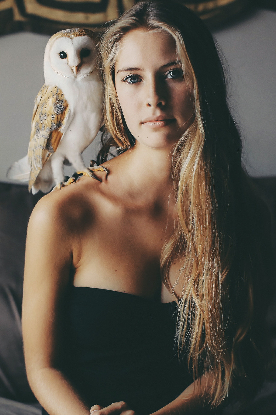 908x1365, 298 Kb / сова, блондинка