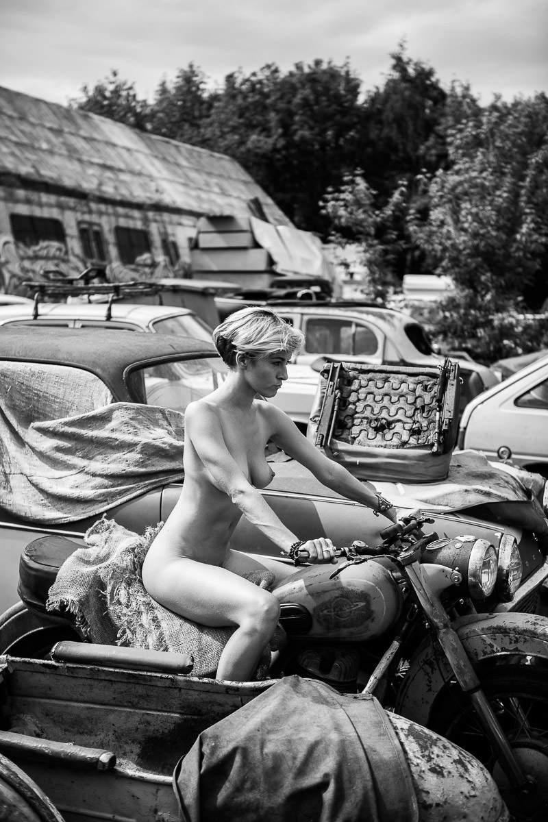 800x1200, 292 Kb / Мотоцикл, люлька, машины, Ч/Б