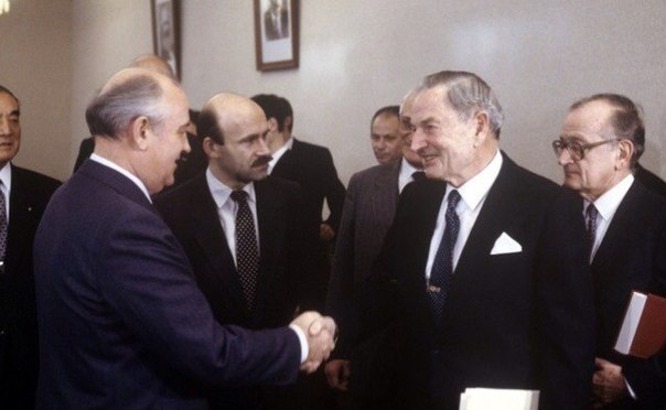 604x372, 35 Kb / Горбачев, Рокфеллер, встреча