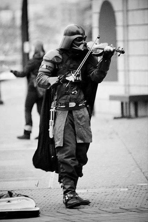 620x933, 72 Kb / дарт вейдер, скрипка, ч/б