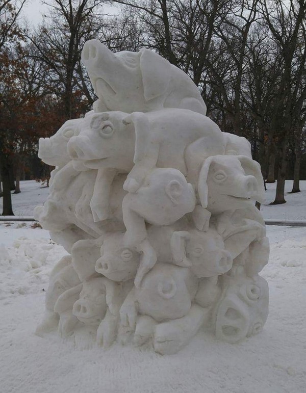 600x771, 112 Kb / снег,снеговик,фигуры, свинья, свинище