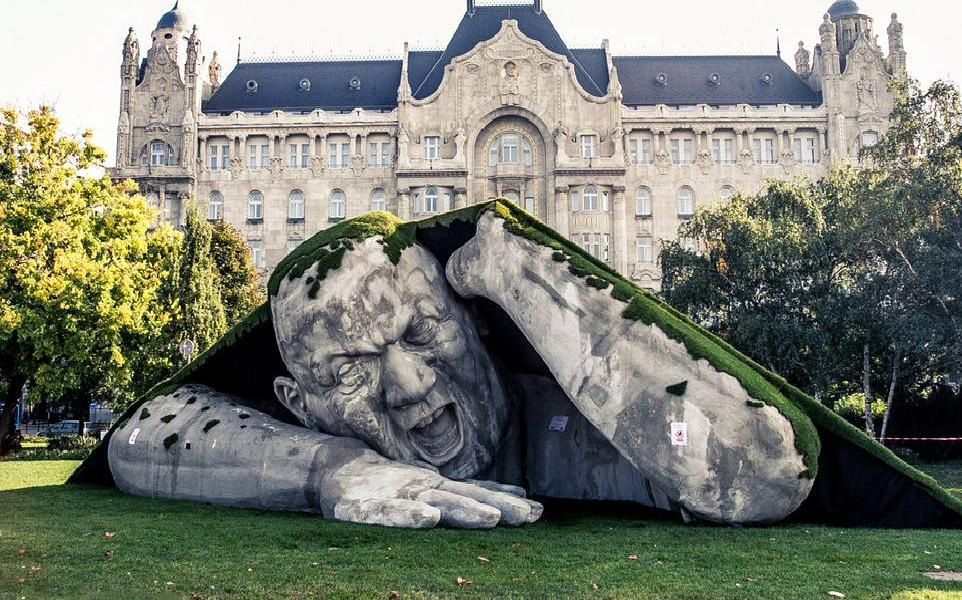 962x600, 241 Kb / скульптура, человек, дворец