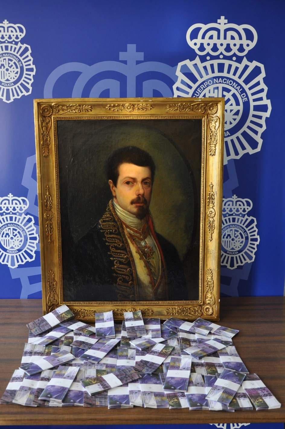 944x1421, 215 Kb / картина, фальшивка, гойя