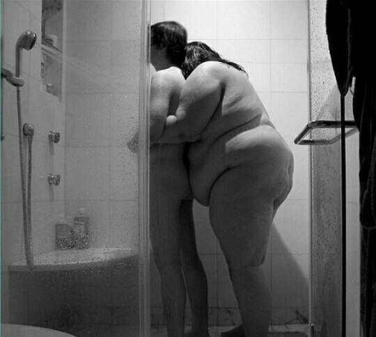 540x484, 39 Kb / душевая, банный день, ч/б