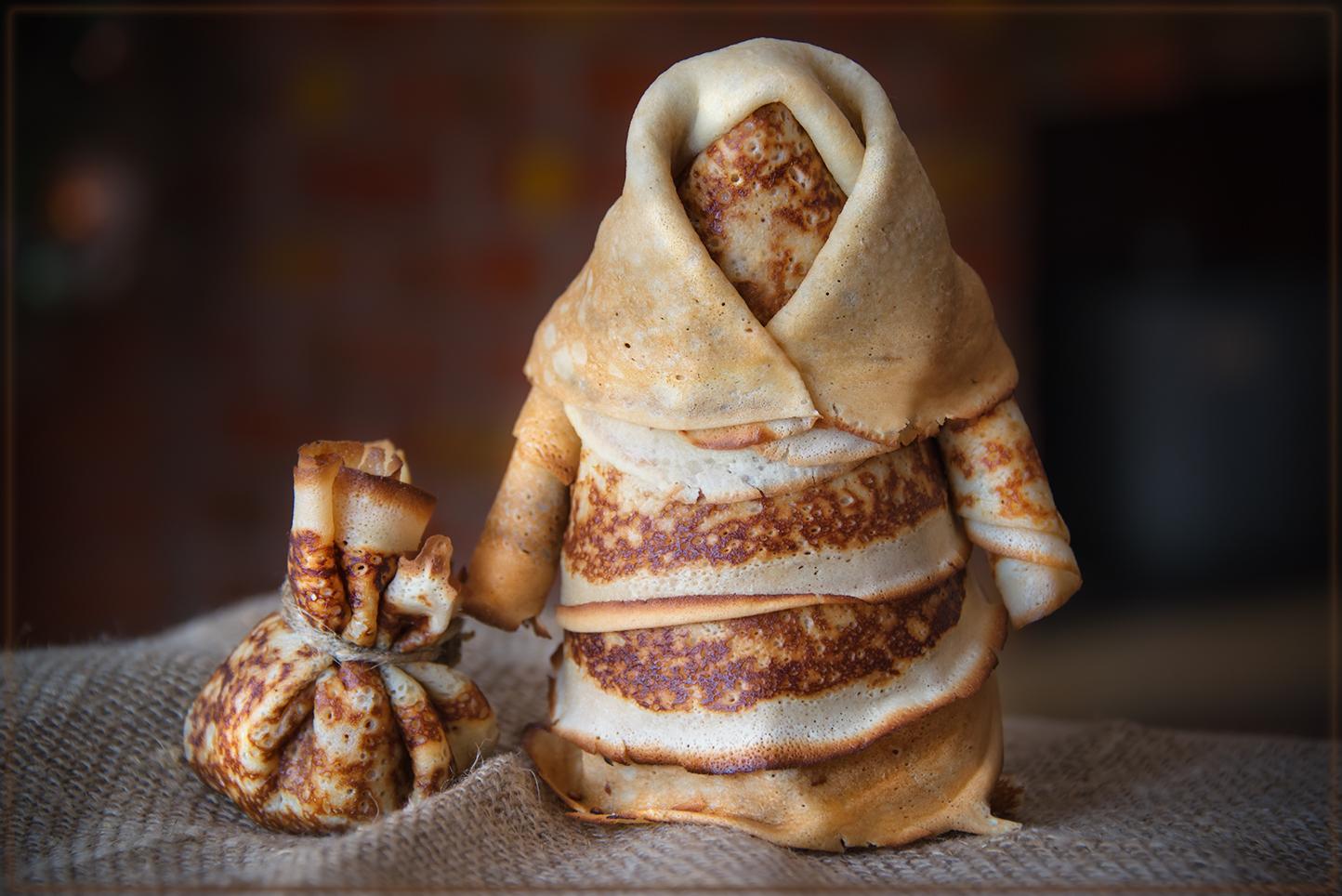 1444x964, 150 Kb / Блины, женщина, платок, шуба, мешок