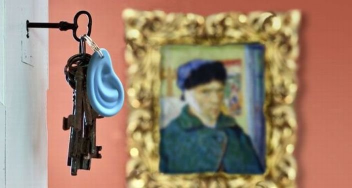 704x376, 34 Kb / ключи, брелок, ухо, ван гог