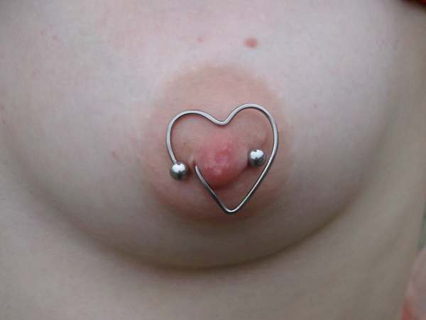 600x450, 12 Kb / грудь, пирсинг