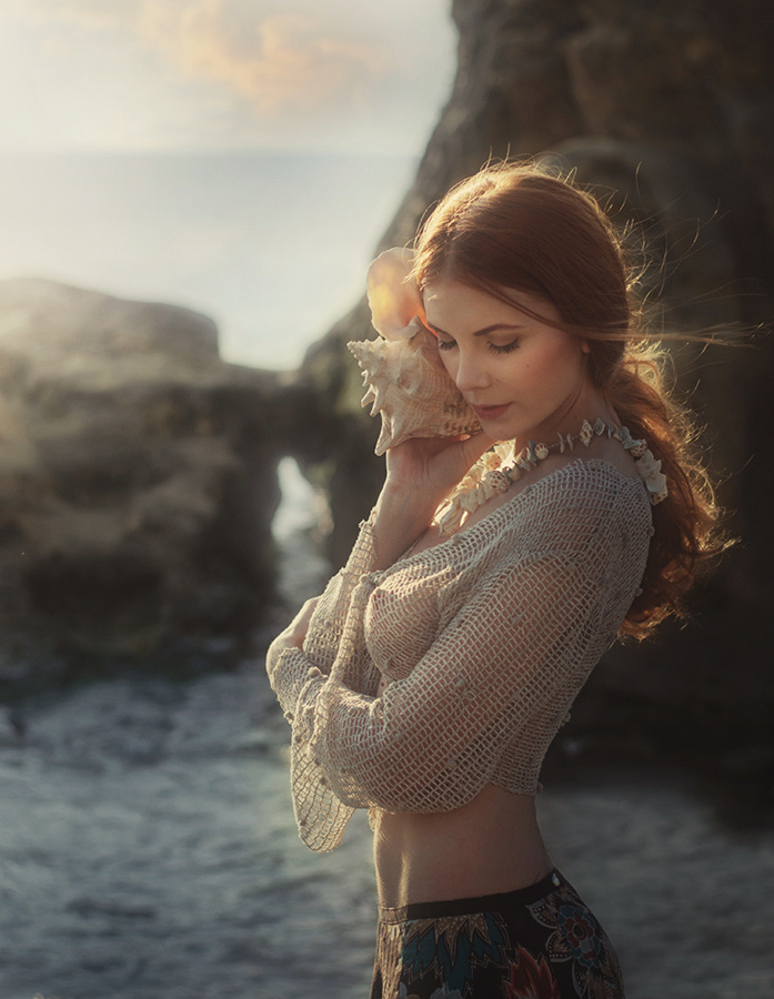 697x900, 268 Kb / море, ракушка, скалы, рыжая