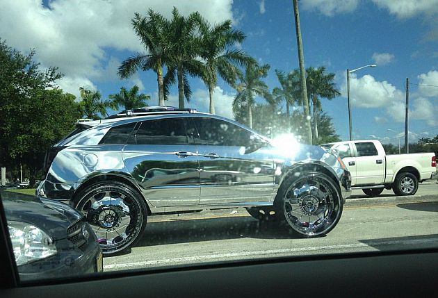 630x429, 100 Kb / авто, винил, колеса, зеркало