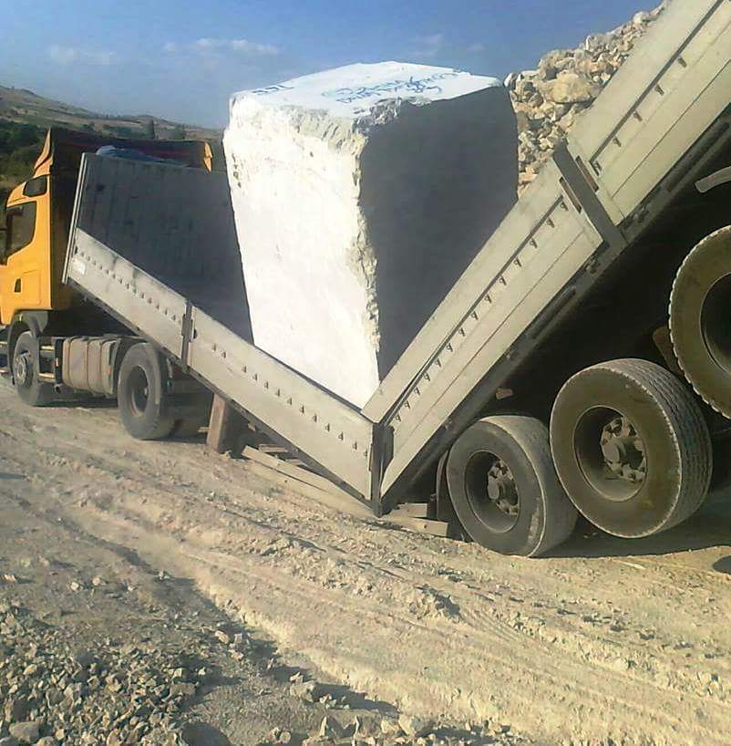 802x818, 90 Kb / грузовик, блок, камень, фейл, прицеп