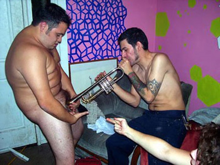 700x526, 99 Kb / труба, музыкант, фак