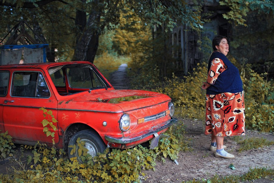900x600, 173 Kb / запорожец, ЗАЗ, жилетка, пузо