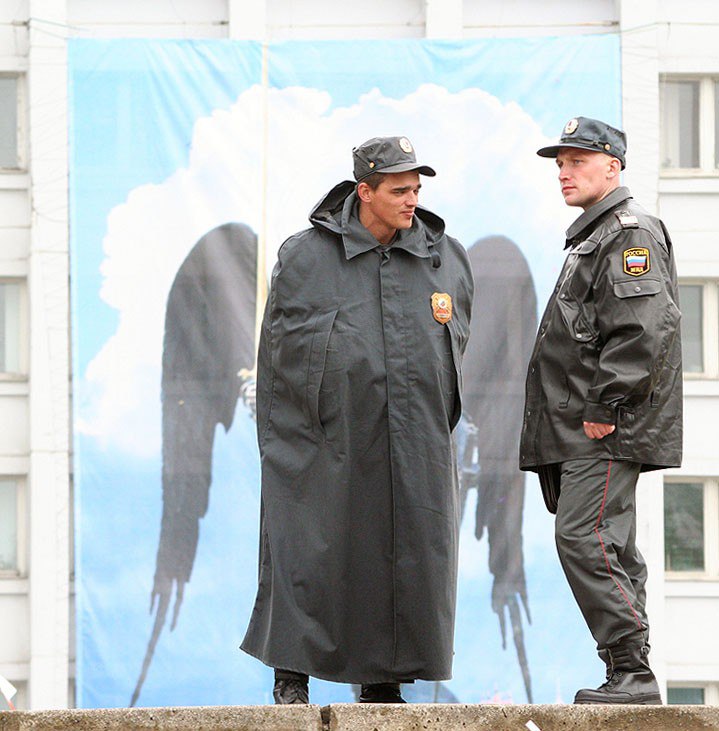 719x731, 90 Kb / милиция, крылья, ангел