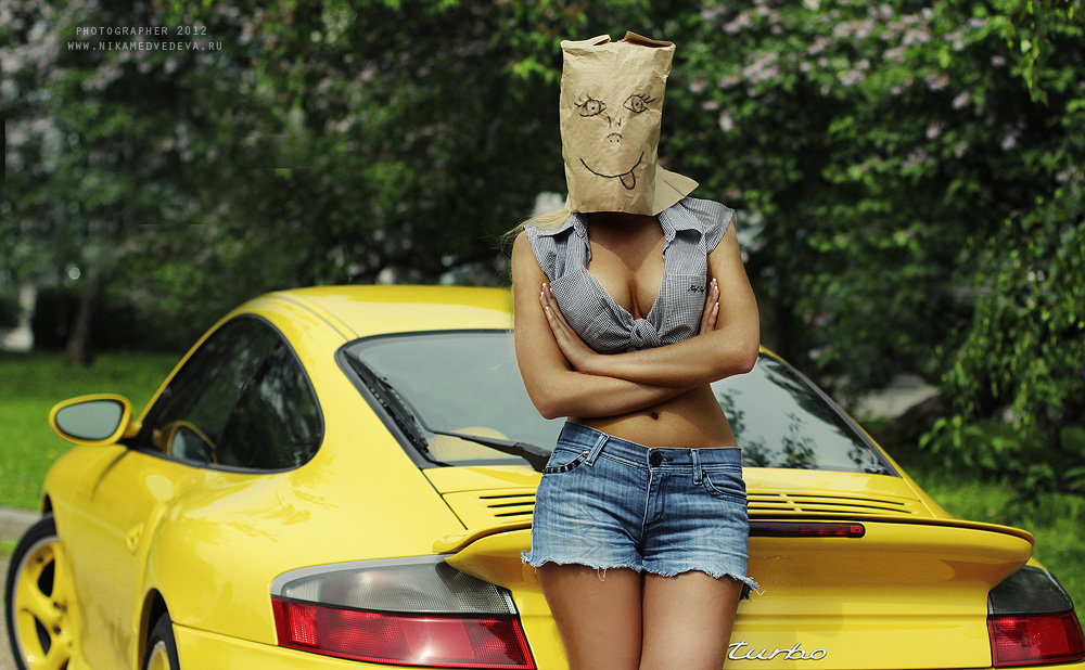 1000x618, 277 Kb / шорты, порше, 911, желтое, авто, топ, пакет, рожица