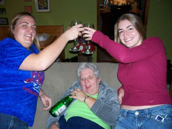 600x450, 41 Kb / красотки, бухло