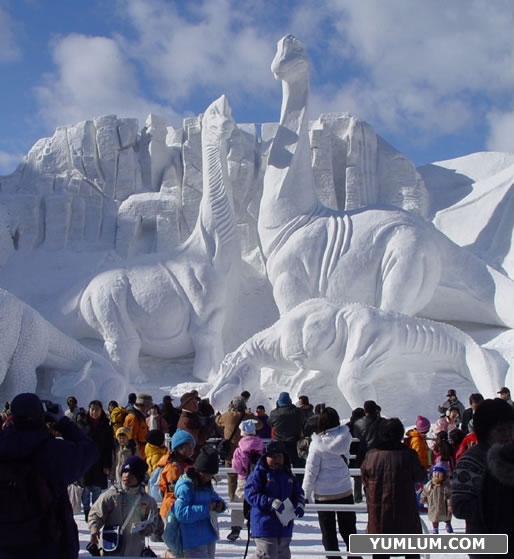 514x559, 59 Kb / динозавры, скульптуры, снег