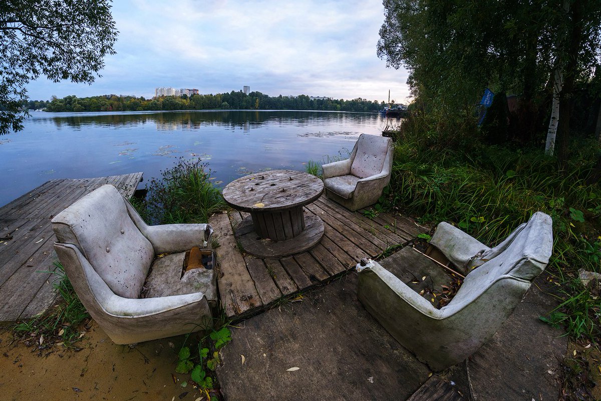 1200x800, 267 Kb / катушка, кресла, доски, озеро, вода, береза, запустение, бобина, бухта