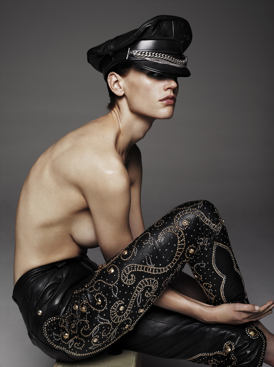 899x1200, 264 Kb / кожа, клёпки, фуражка