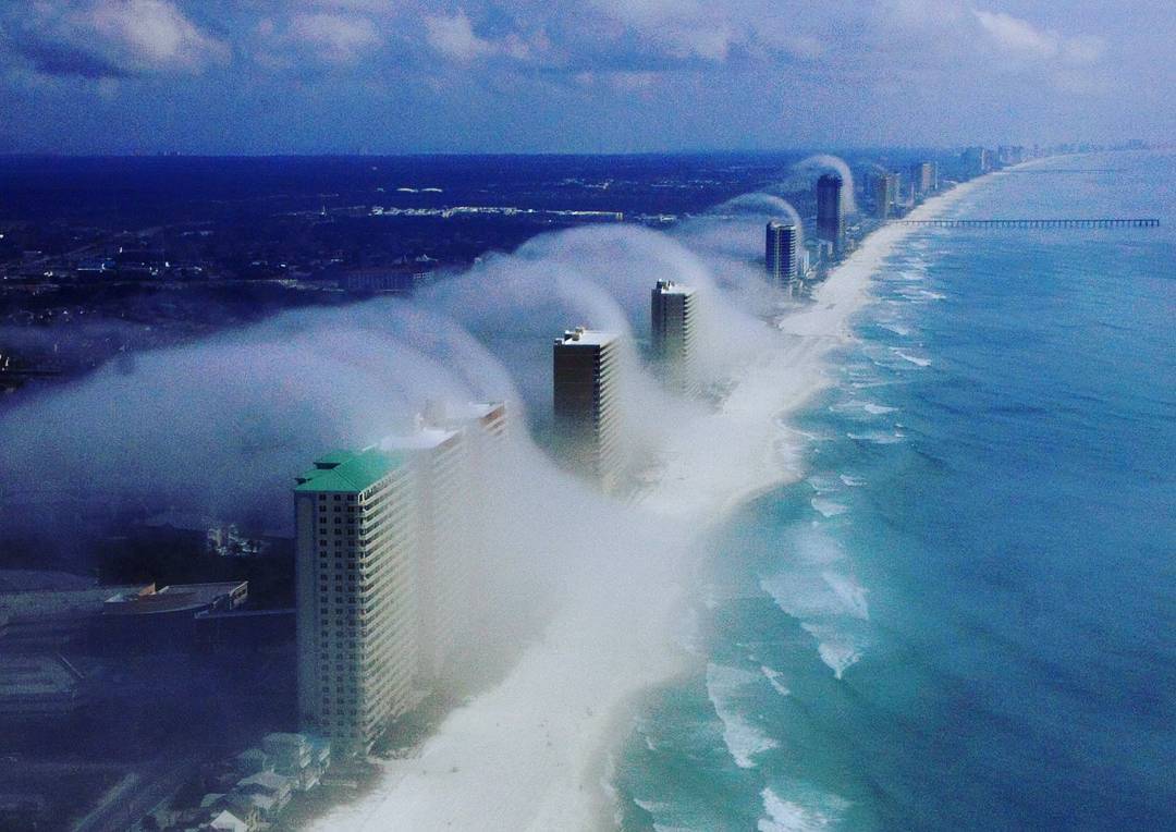 1080x764, 95 Kb / туман, побережье, дома