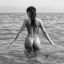 голая, вода, попа, ямочки, ч/б